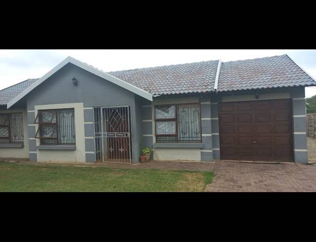 4 BEDROOM HOUSE FOR SALE IN THE ORCHARDS